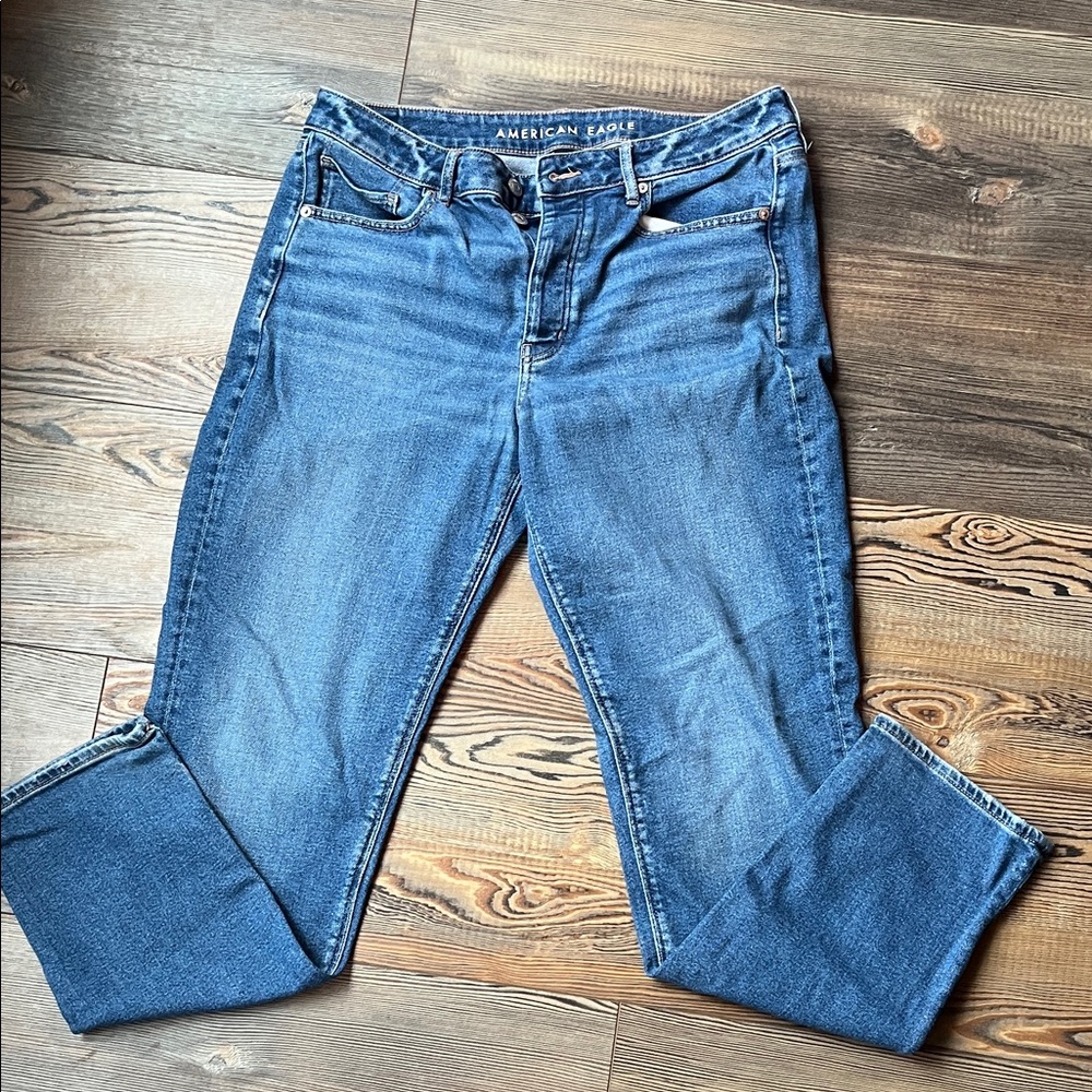 American Eagle Outfitters Women's Classic Blue Jeans